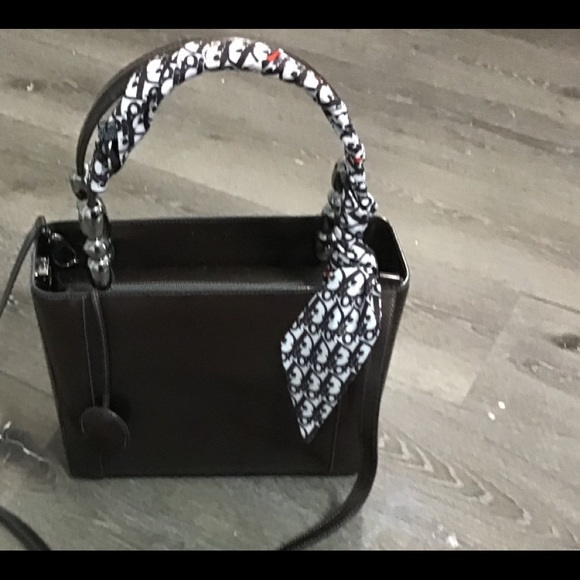 Auth Christian Dior Maris Pearl Patent Leather Bag - Picture 5 of 16